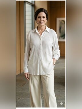 White Pleated Long-Sleeve Button-Up Shirt Brand Umbranded Talla XL